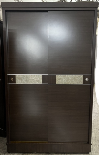 胡桃色.滑門式.四尺衣櫃 (附滑門儀容鏡)