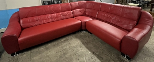 半牛皮．紅色．海灣型沙發．左貴妃