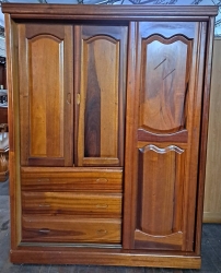 半實木．滑門式．五尺衣櫃