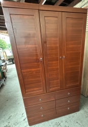 咖啡色．開門式．3.7尺．衣櫃