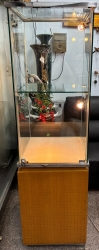 方型直立式．玻璃展示櫃 (50x50x175)